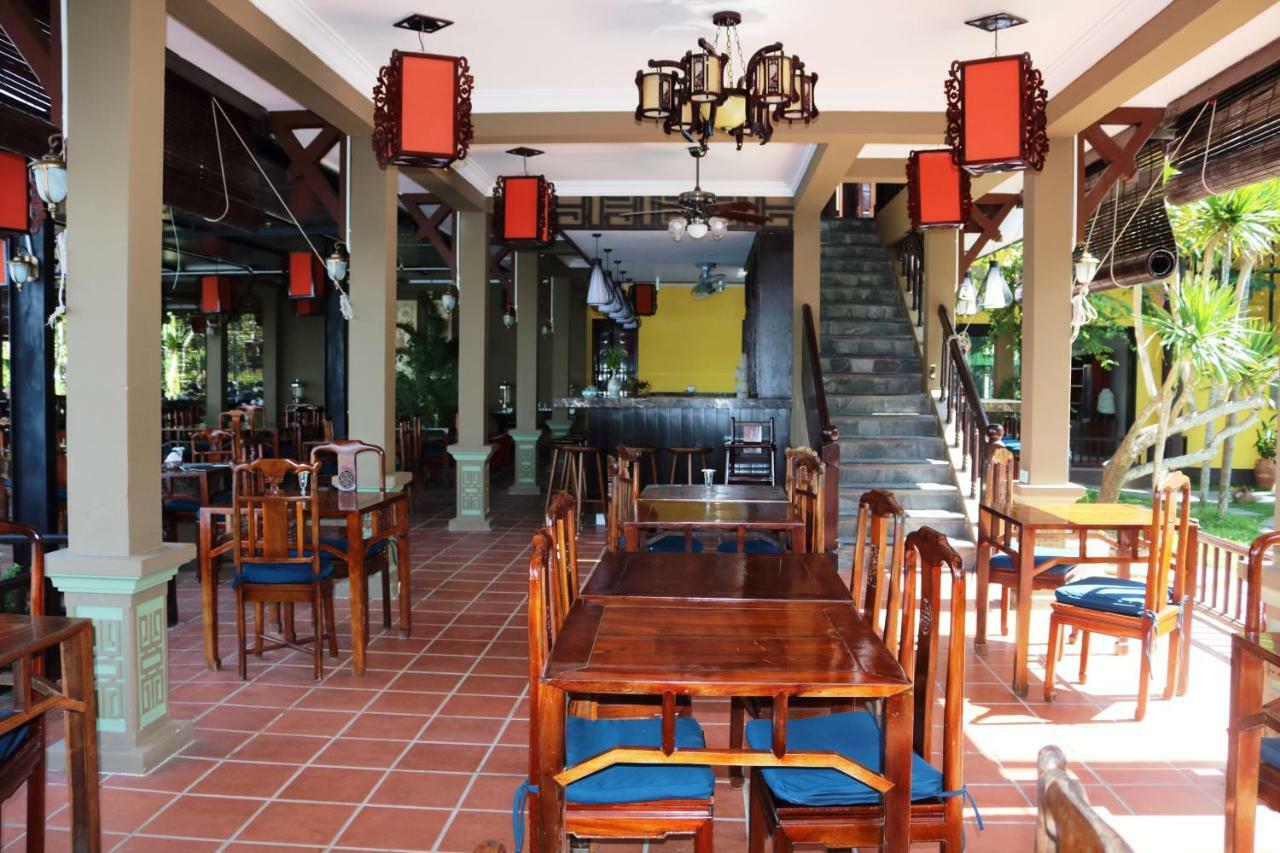 Resort Riverside &
