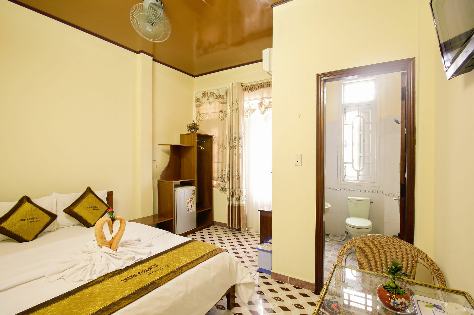 Quy Long Hostel Hoi An