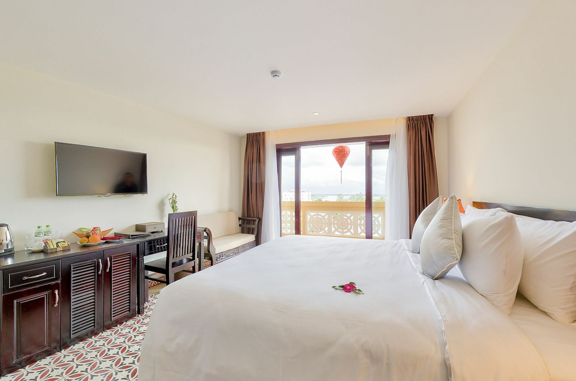 River Boutique 4*