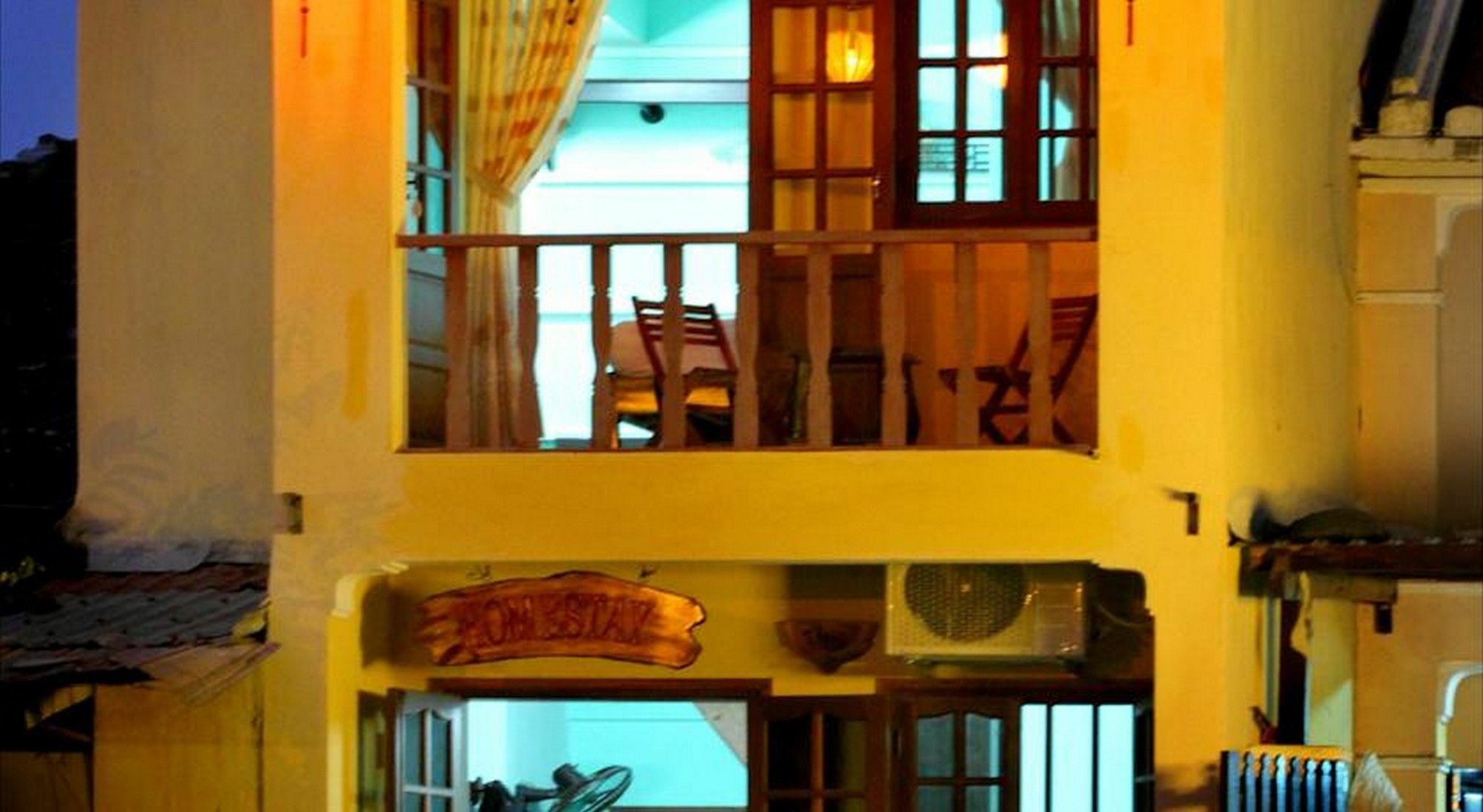 Nha Lan * Hoi An