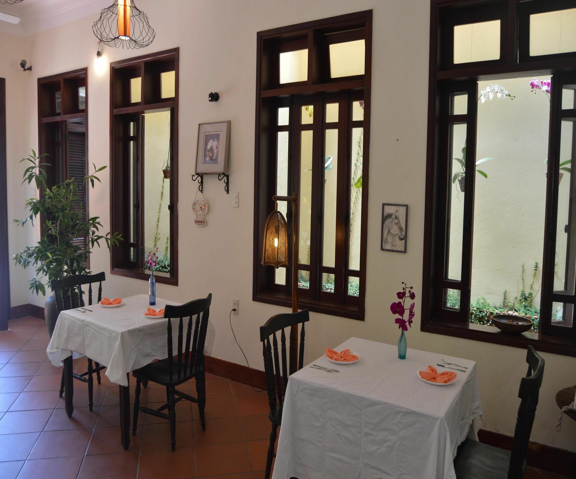 Homestay Orchids *