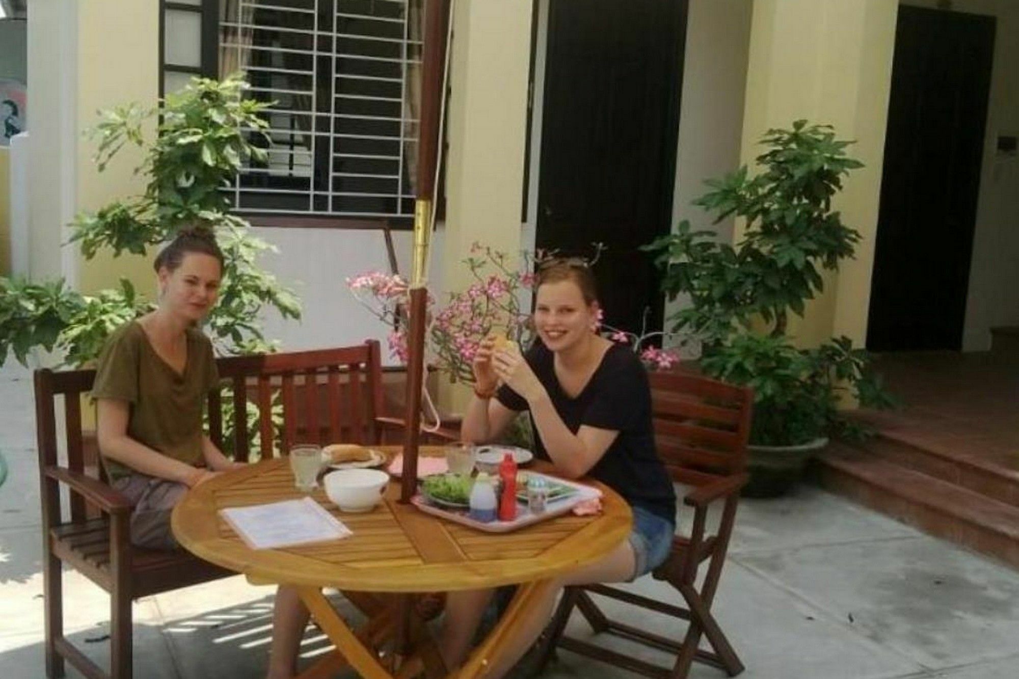 Hop Y Homestay