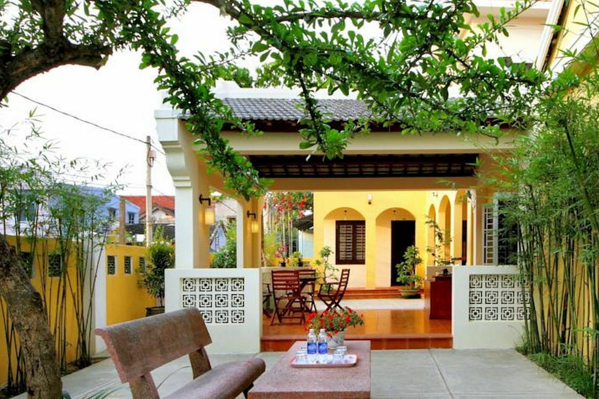 Hop Y Homestay *
