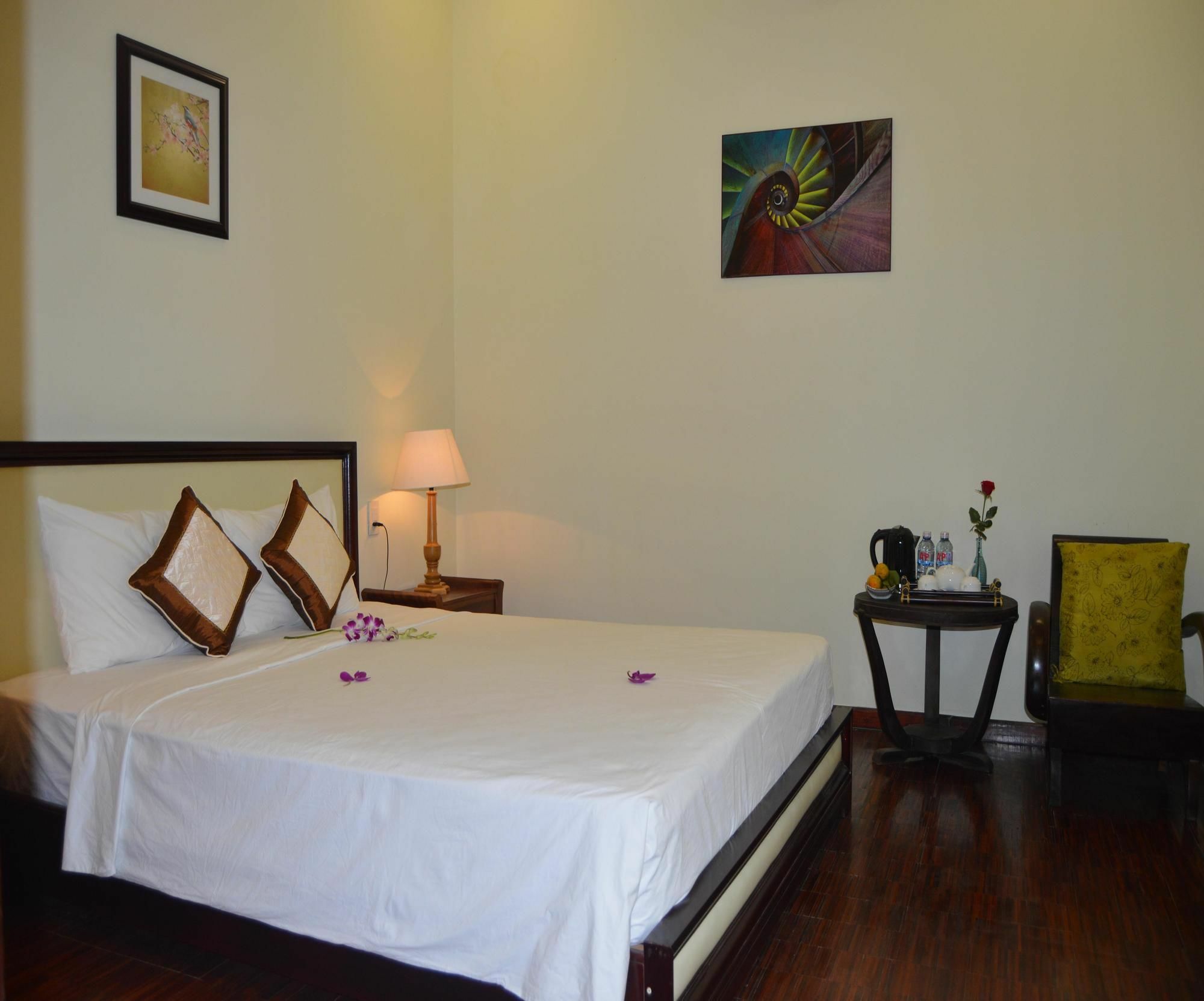 Orchids Homestay *