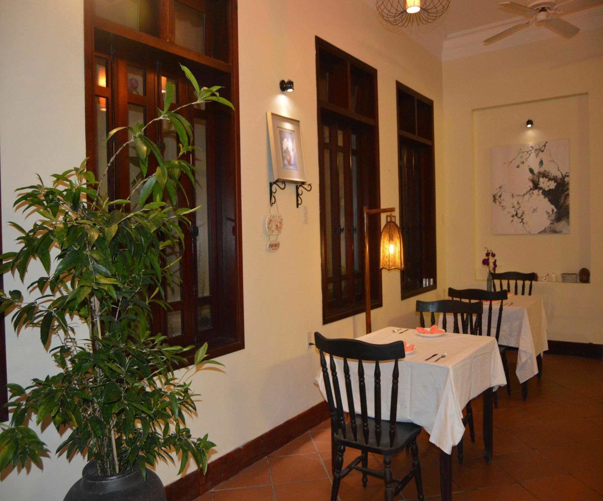 Orchids Homestay *