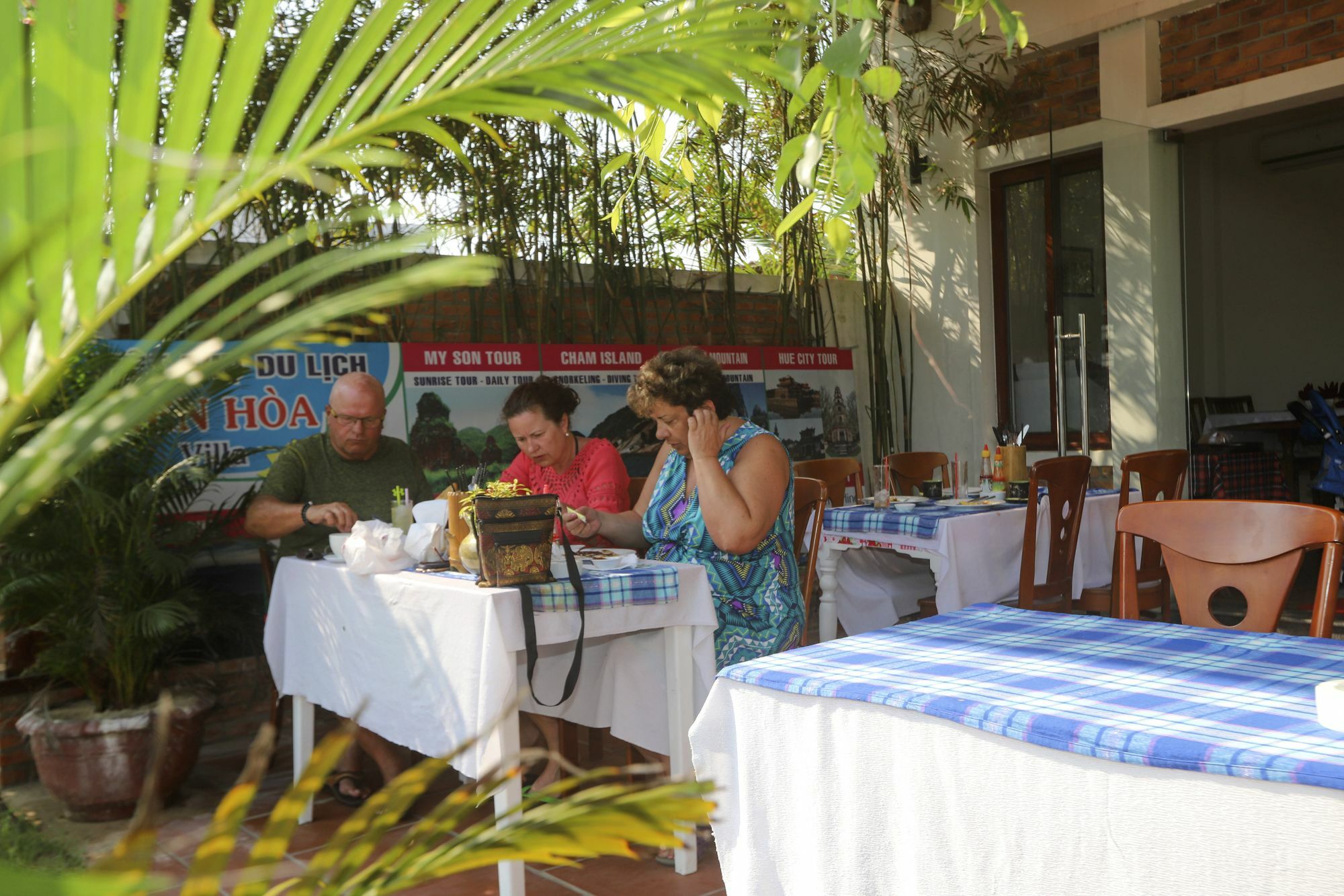 Hien Hoa * Hoi An