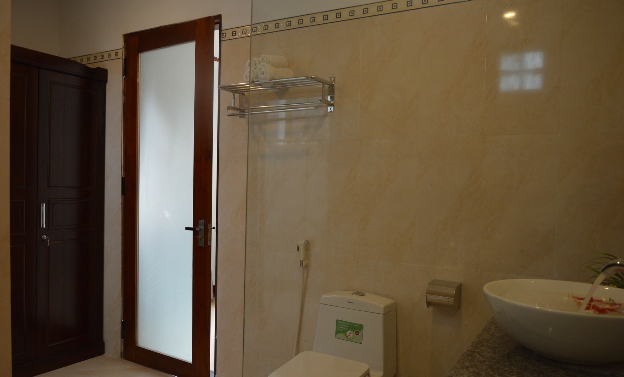 Hotel Trust 2*