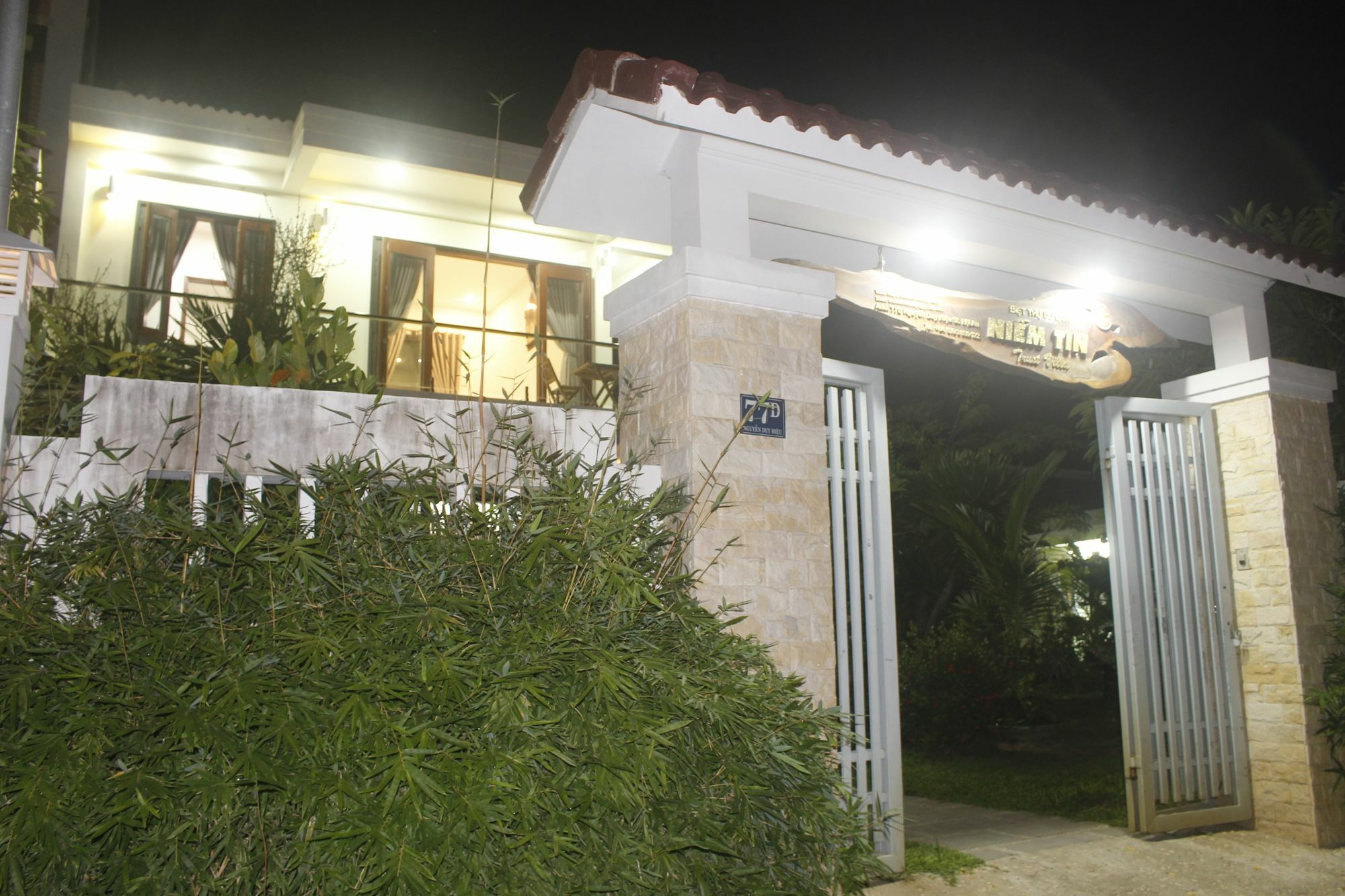Trust Hotel