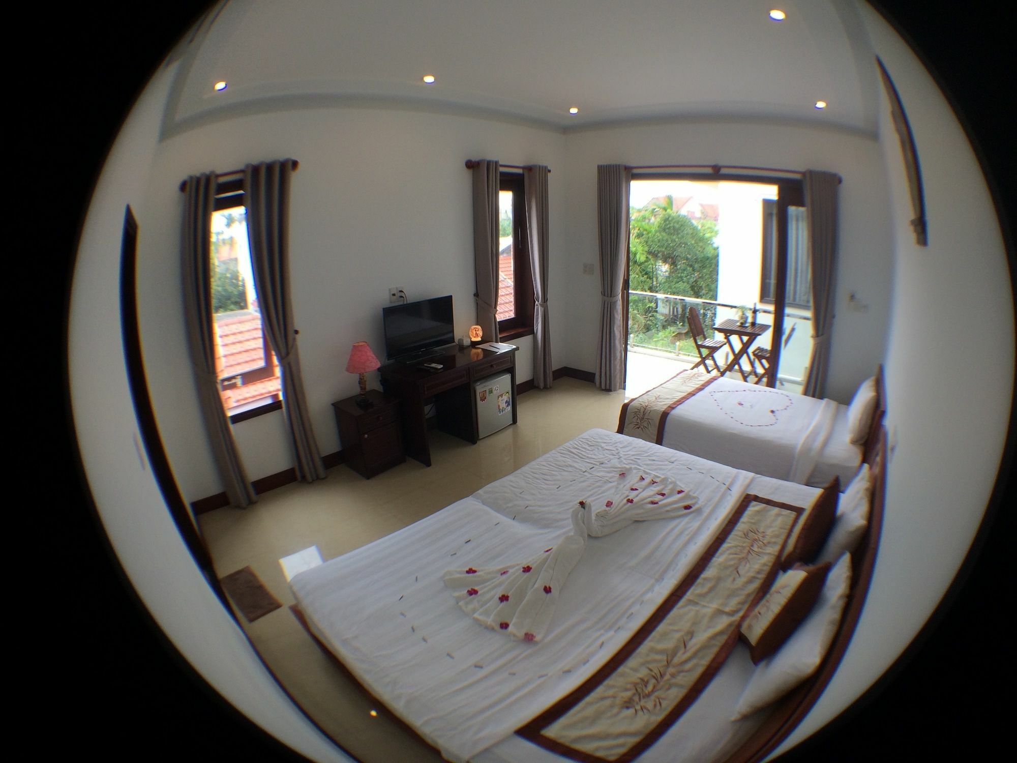 Hotel Trust 2*