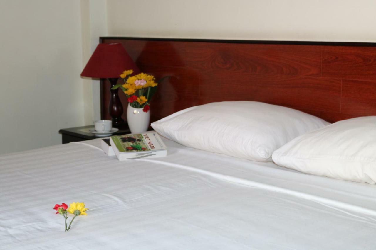 Nhi Trung Hotel