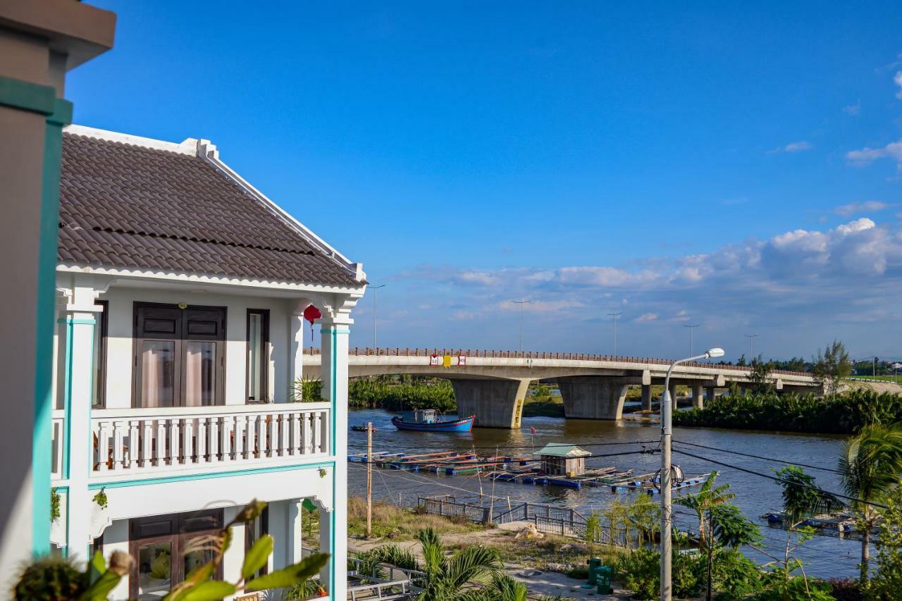 Estuary Hotel 3*