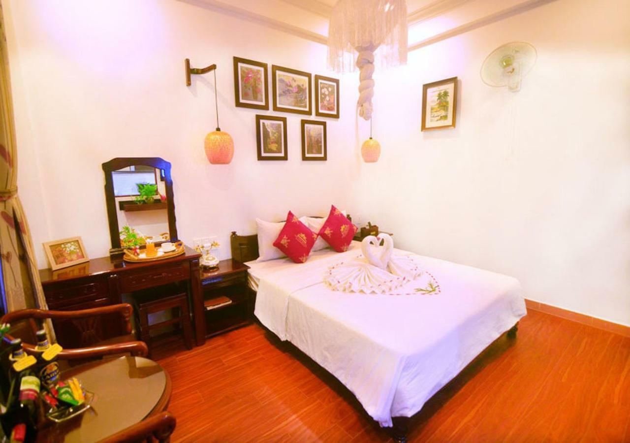 Nhi Nhi Hotel