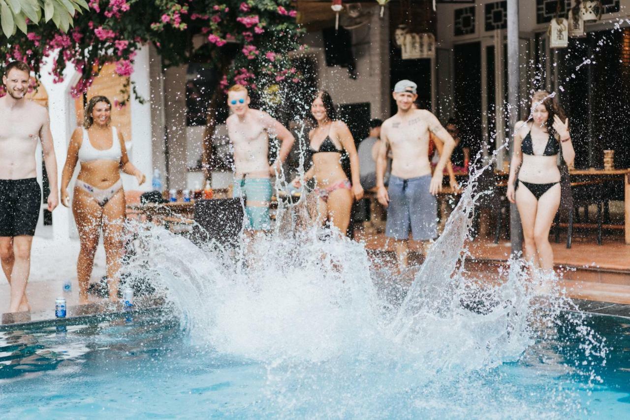 Cococha Villa-1001 Insta Photos (adults Only) *