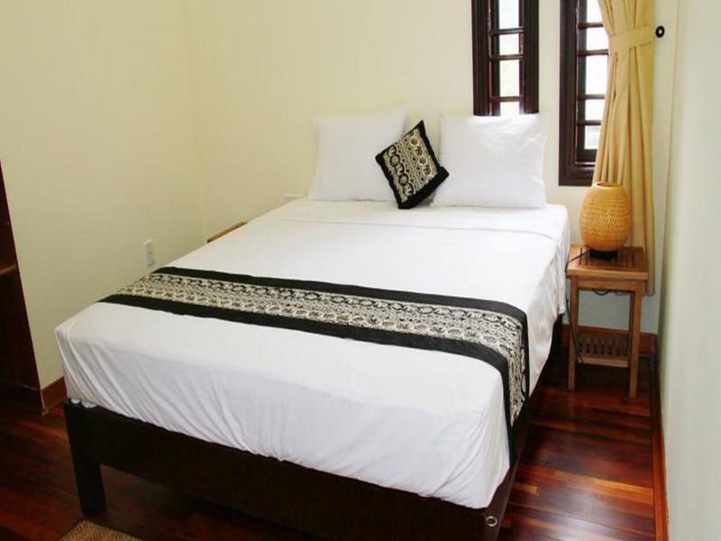 Leaf Homestay *