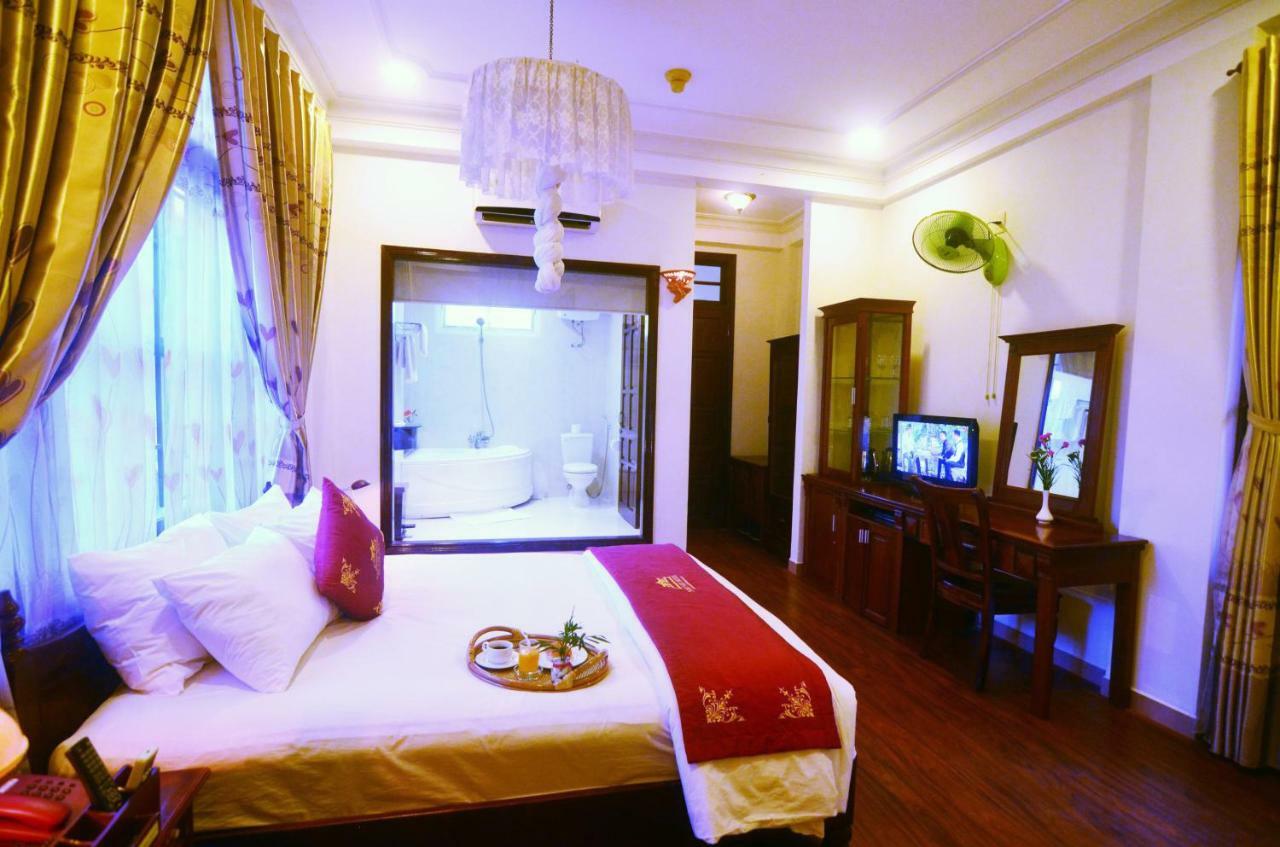 Hotel Nhi Nhi 3*
