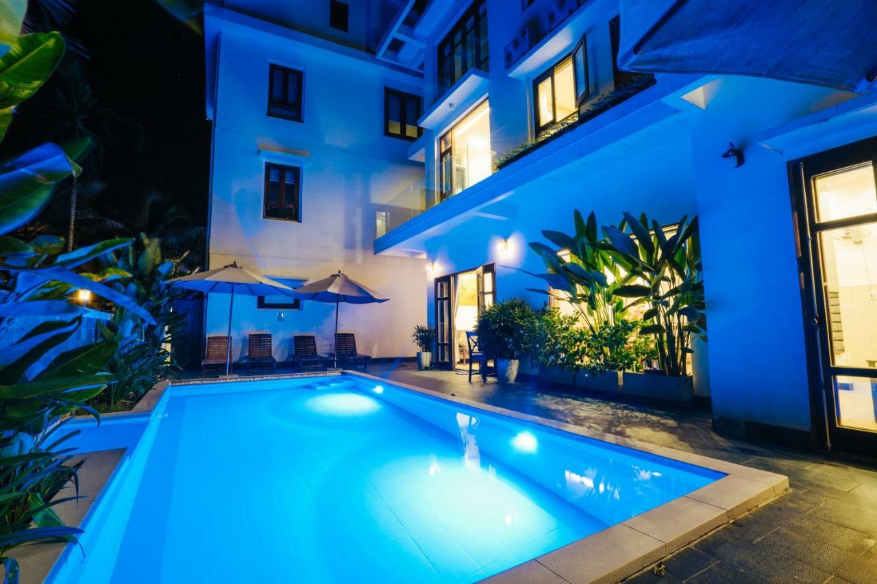 Lotus Aroma Hotel