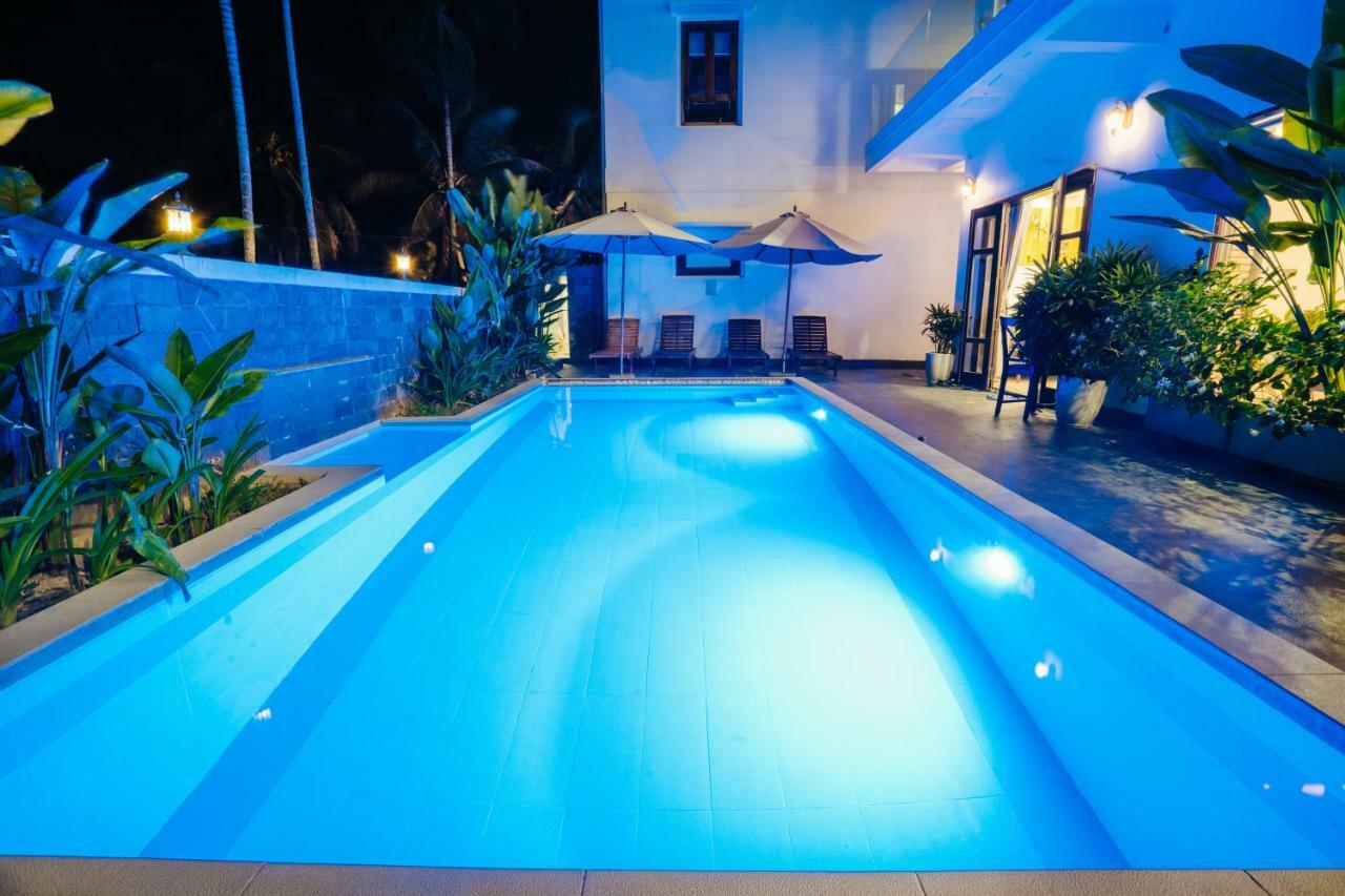 Lotus Aroma Hotel