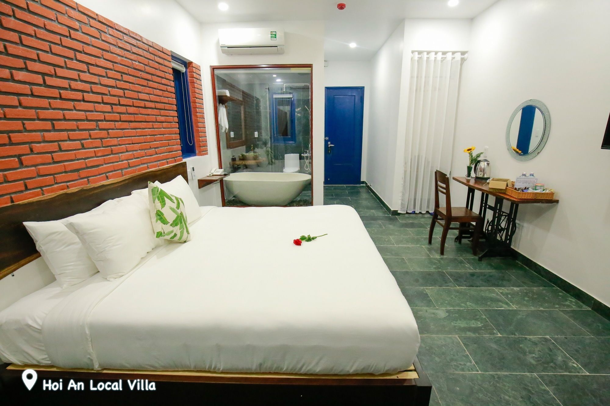 Local Hotel 3*