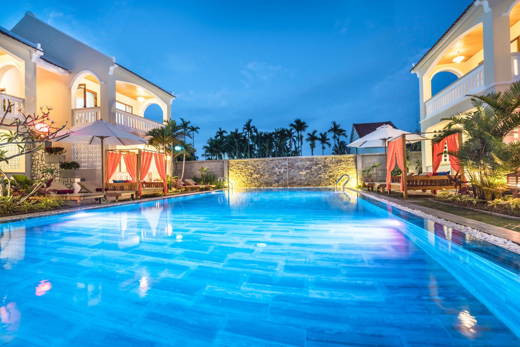 Hotel Village 4*
