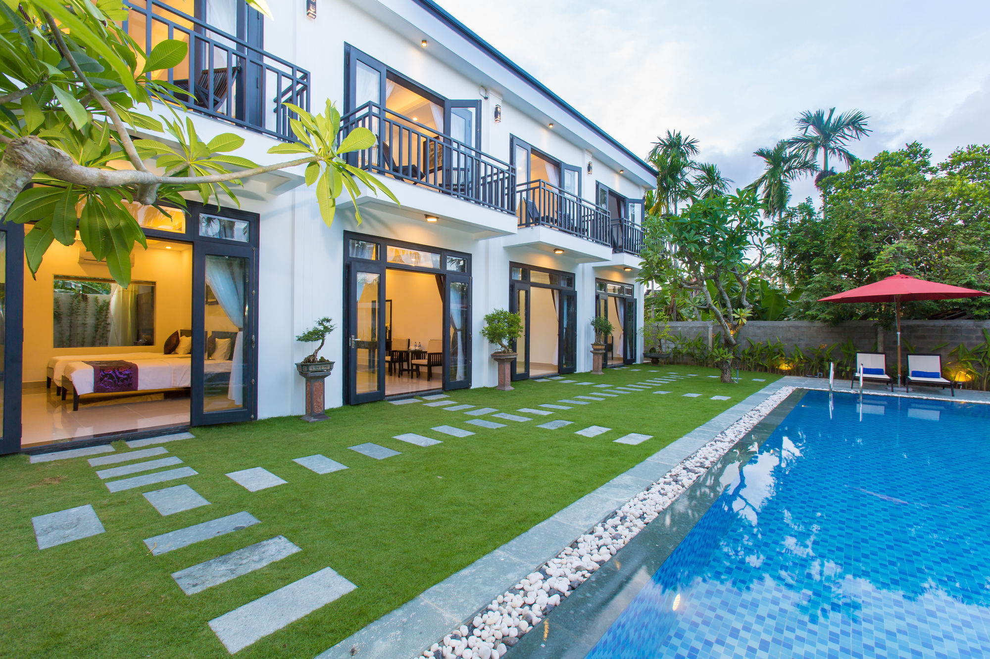 Hideaway Hotel 3*