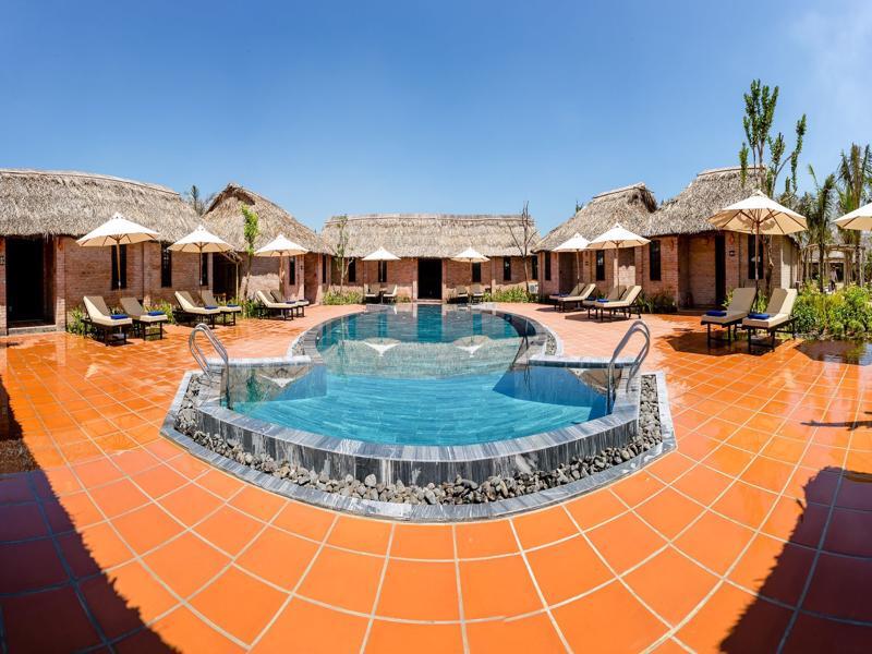 Boutique Cam Thanh Resort 4*