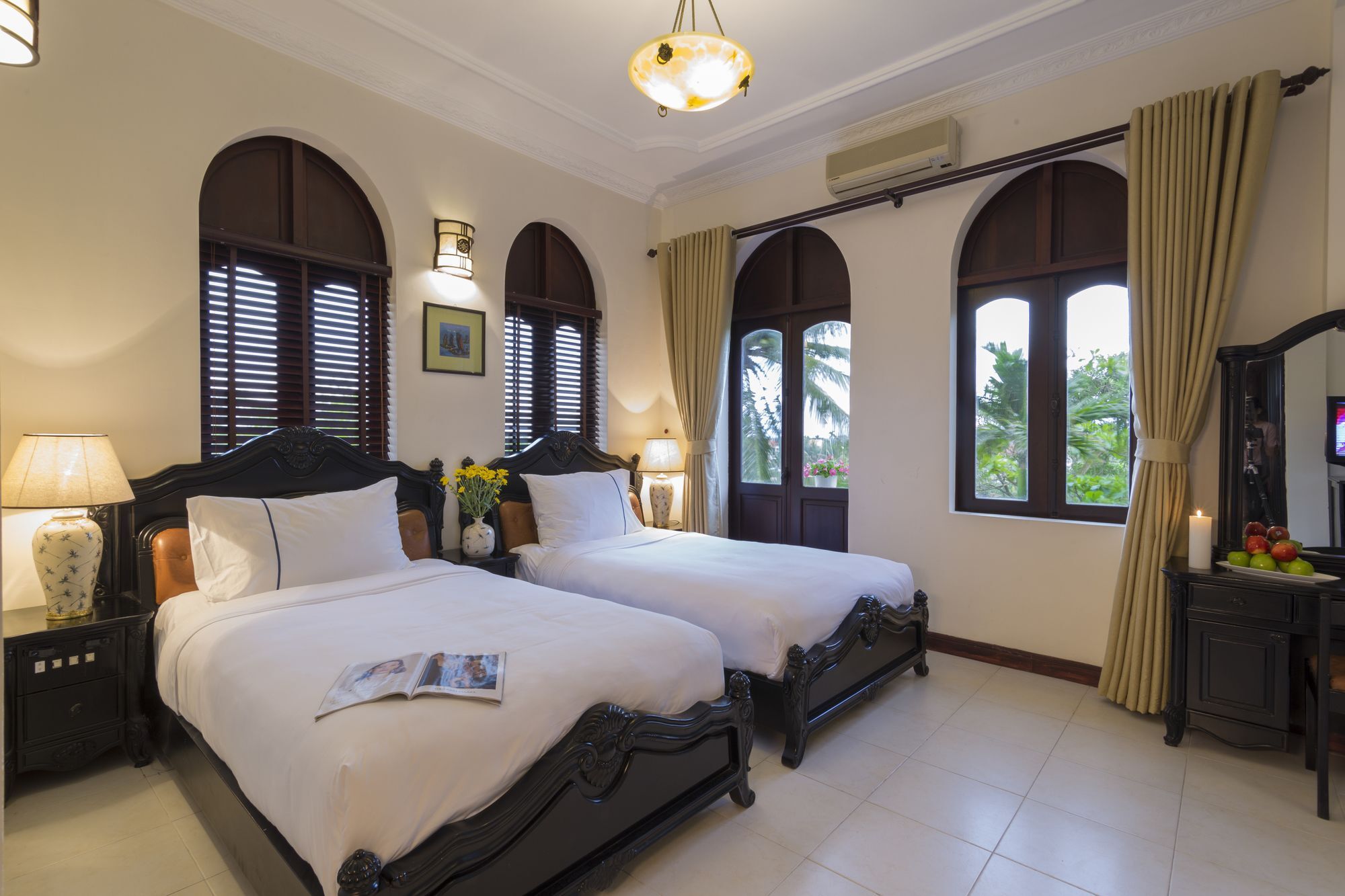 Indochine Riverside & Hotel 3*