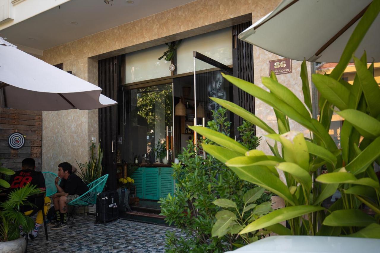 Tipi Hostel *