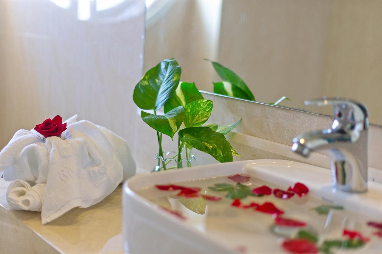 Aurora Riverside And 4* Hoi An
