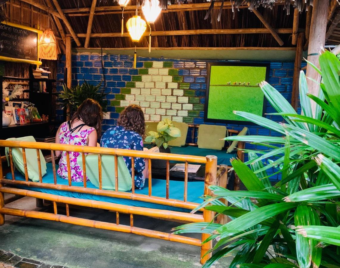 Homestay Under The Coconut Tree *