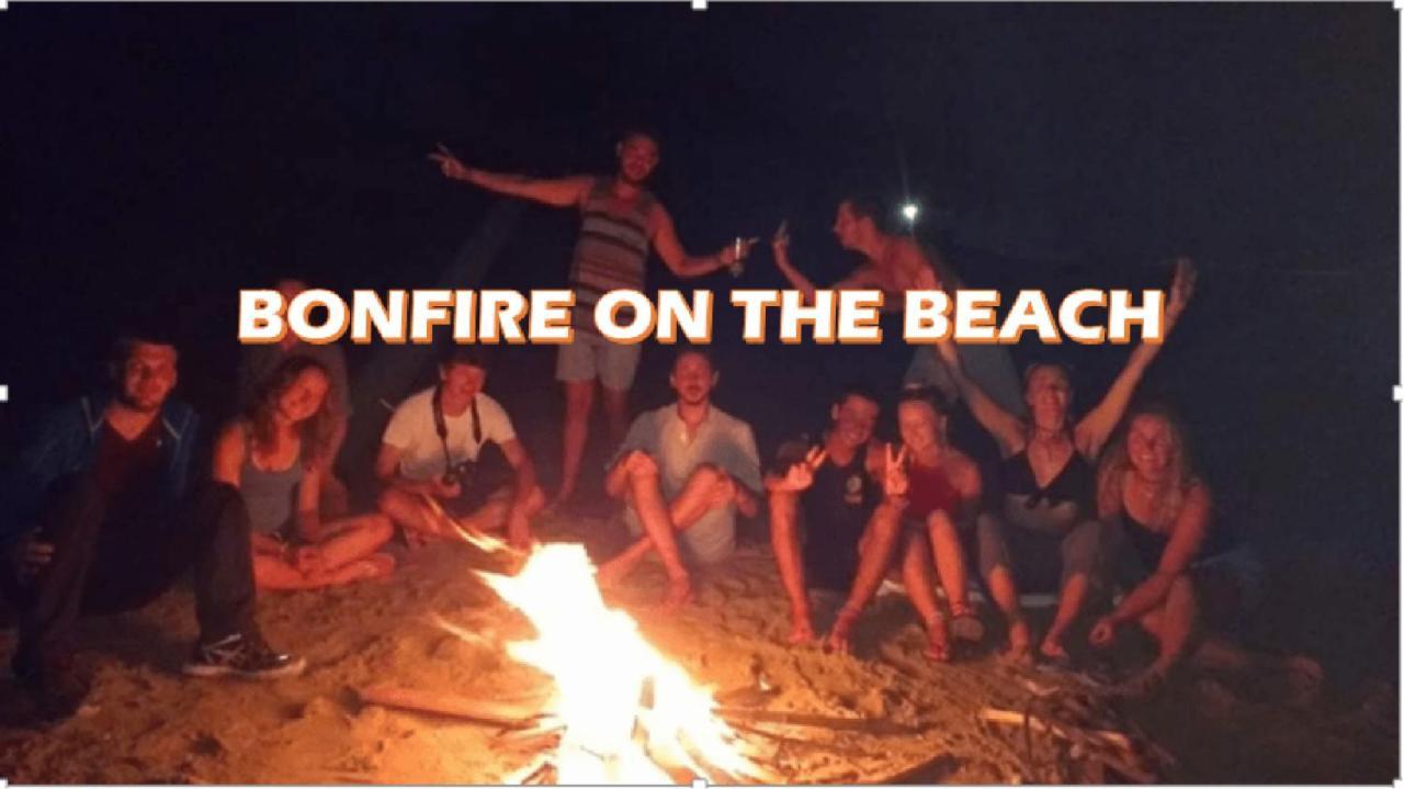 The Seaside And Bar Homestay *