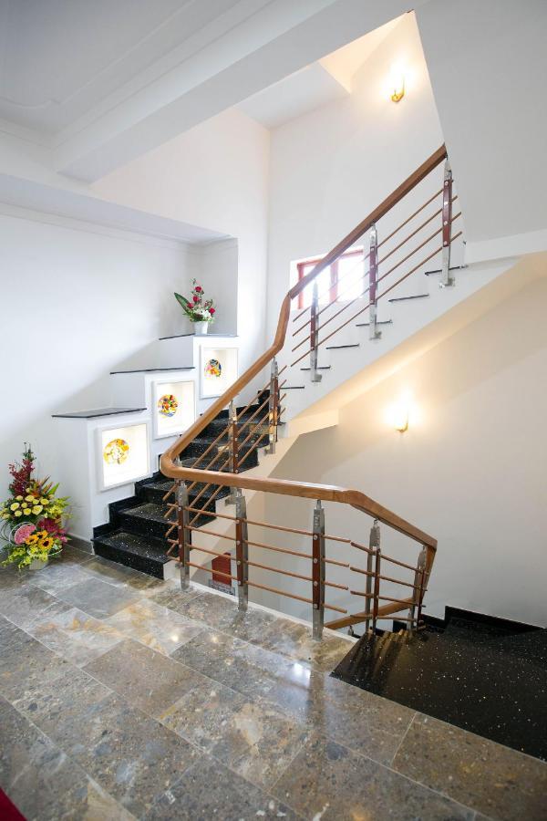 Homestay Lan Uyen - *