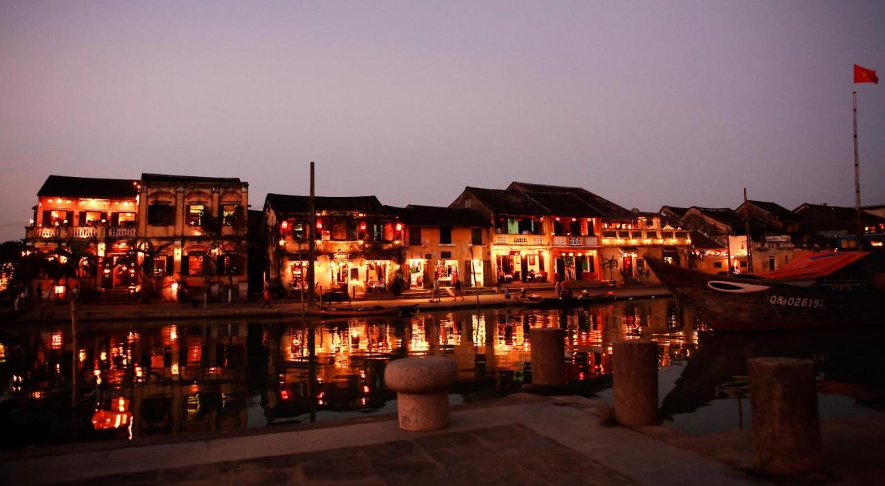 Corner Night Market Homestay Hoi An