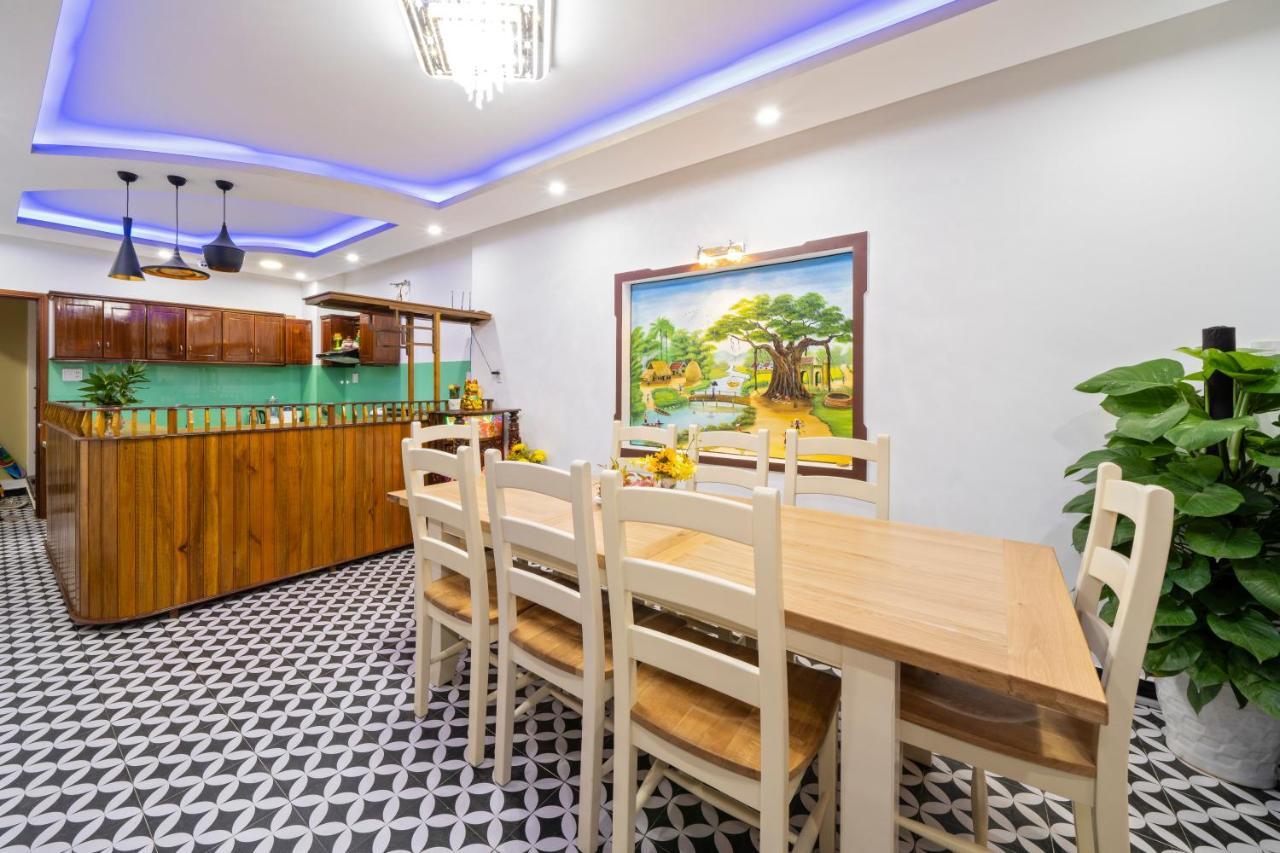 Blue Whale Homestay *