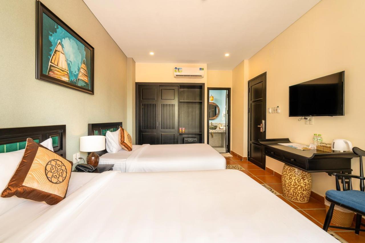 Oriental Hotel