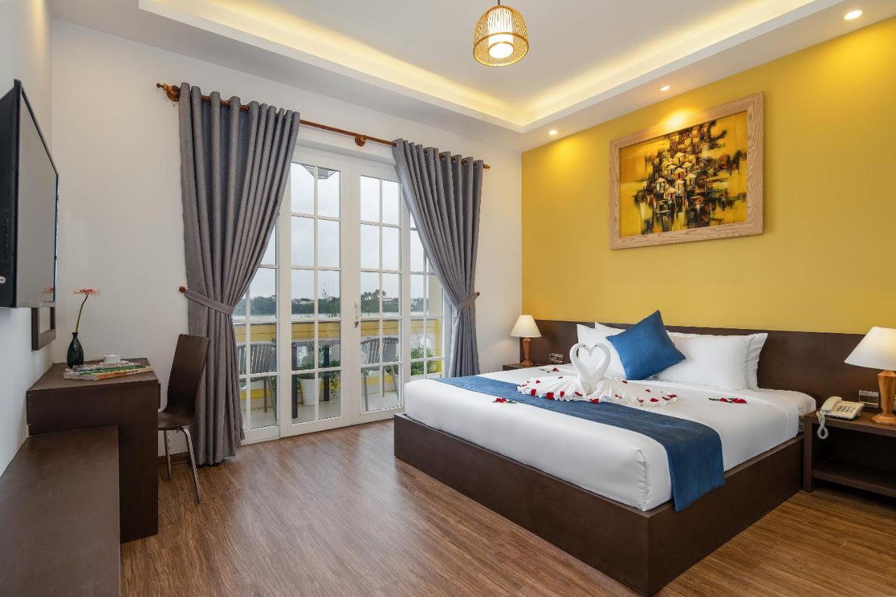 Triple Riverside Hoian 3*