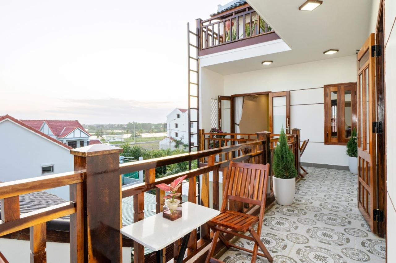 Blue Whale Homestay *
