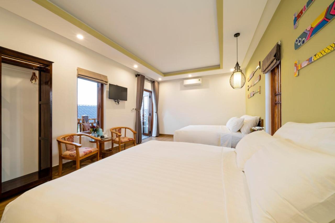 Blue Whale Homestay *