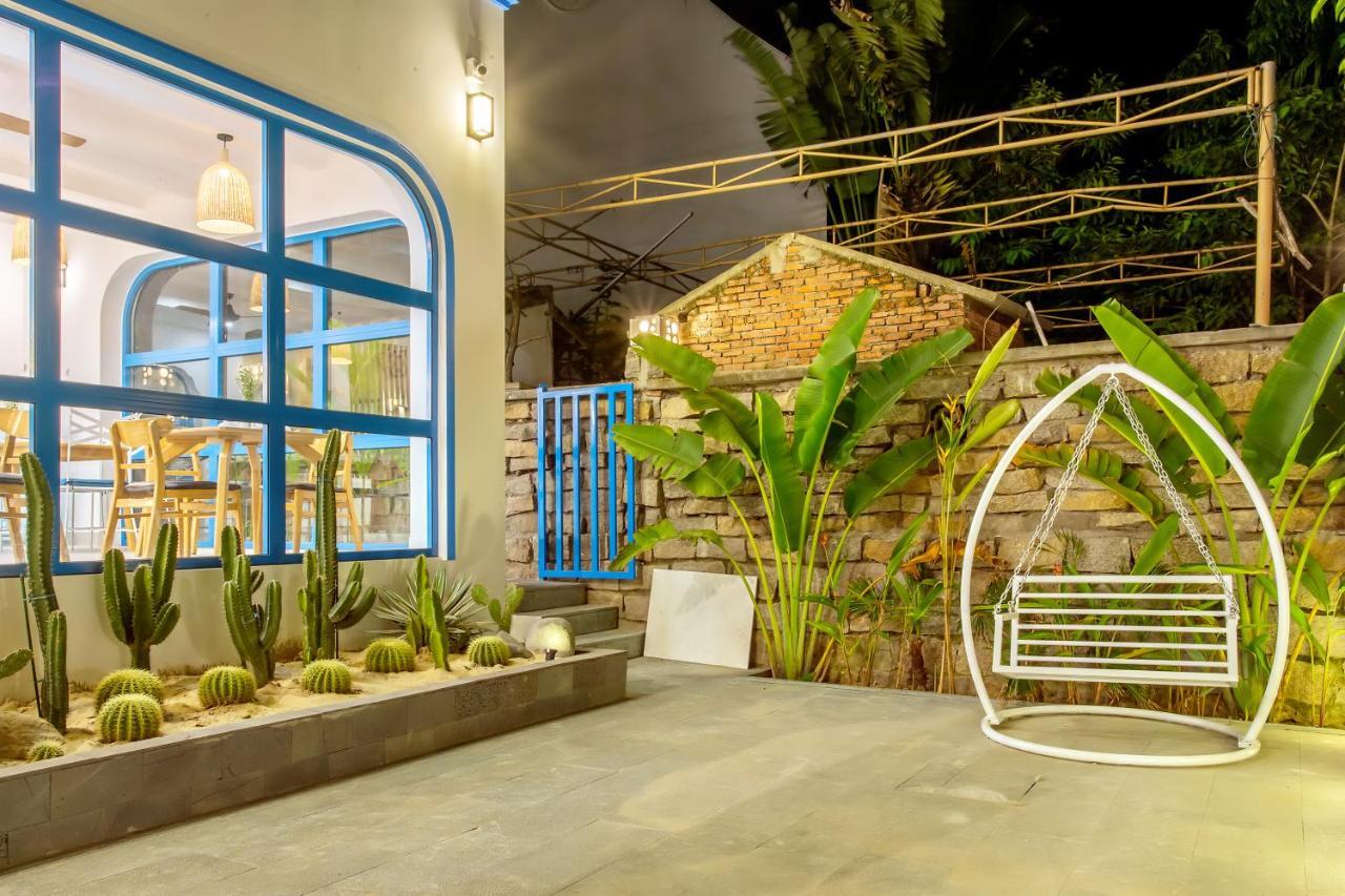 Santorin Hoian Vila *