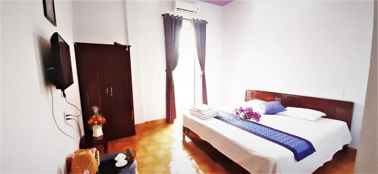 Purple Garden Homestay *