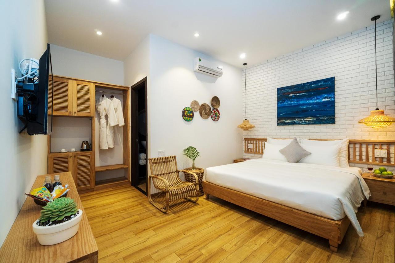 Villa Gravel Pool &