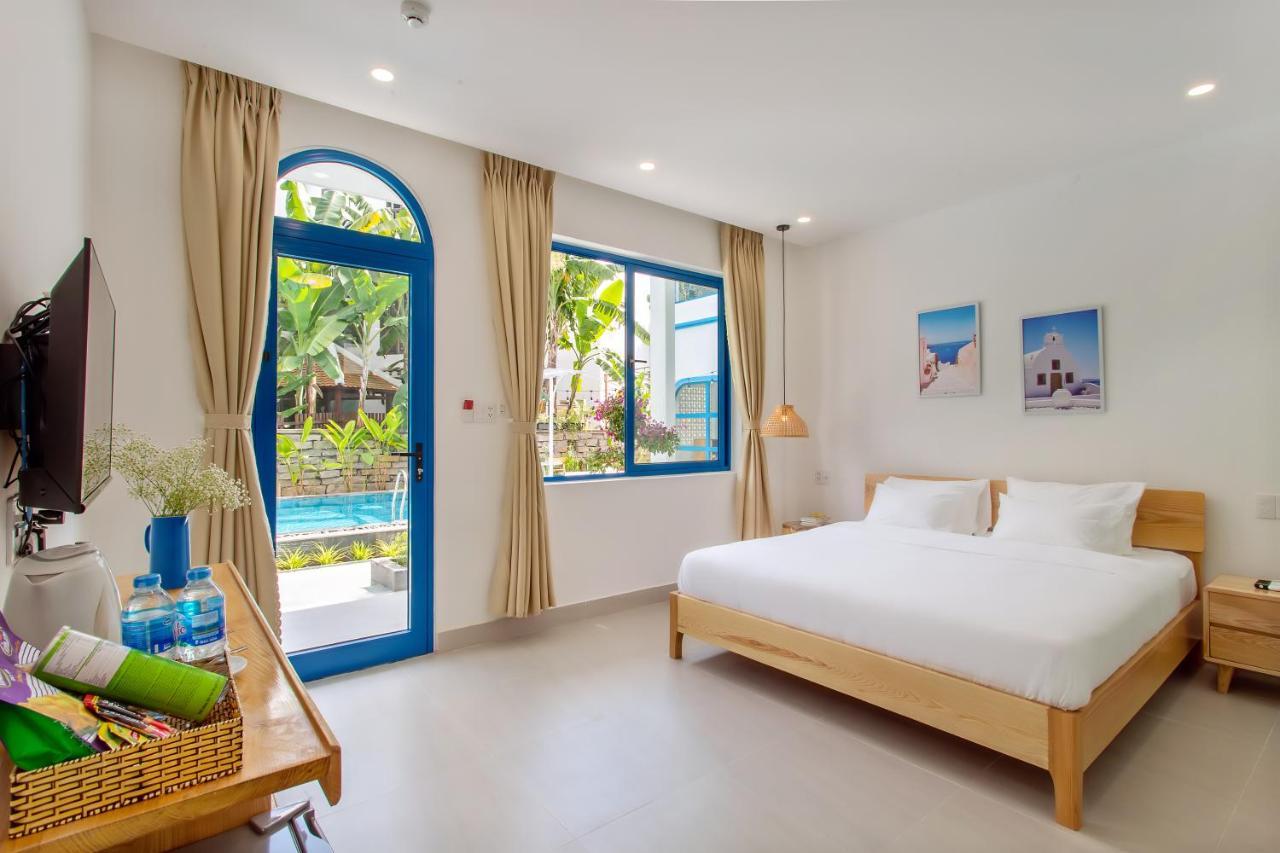 Vila Santorin Hoian