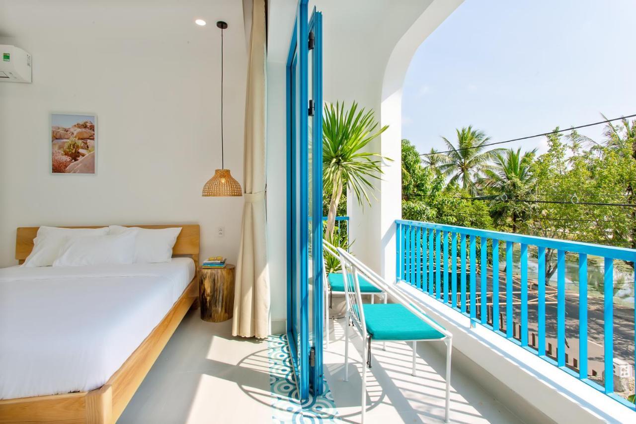 Vila Santorin Hoian *