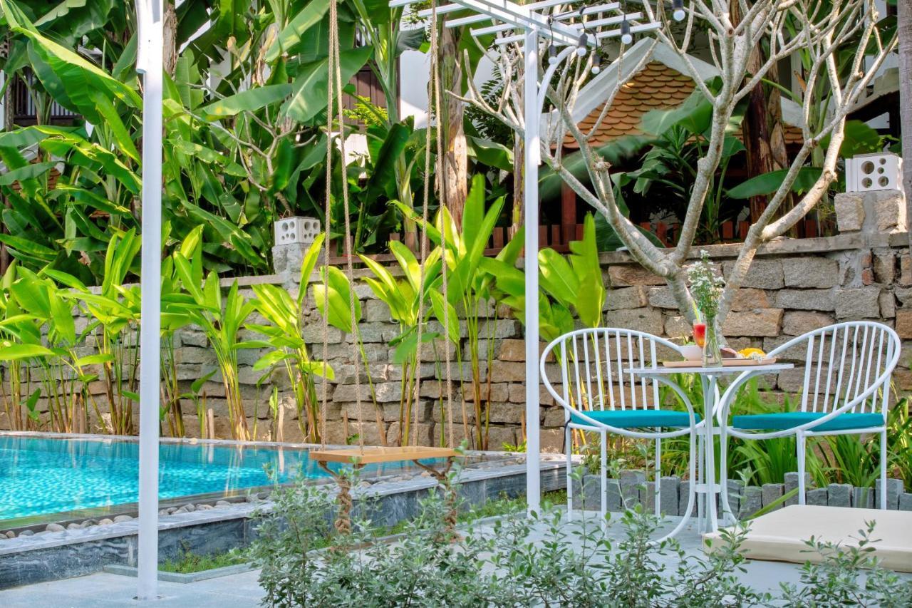 Vila Santorin Hoian