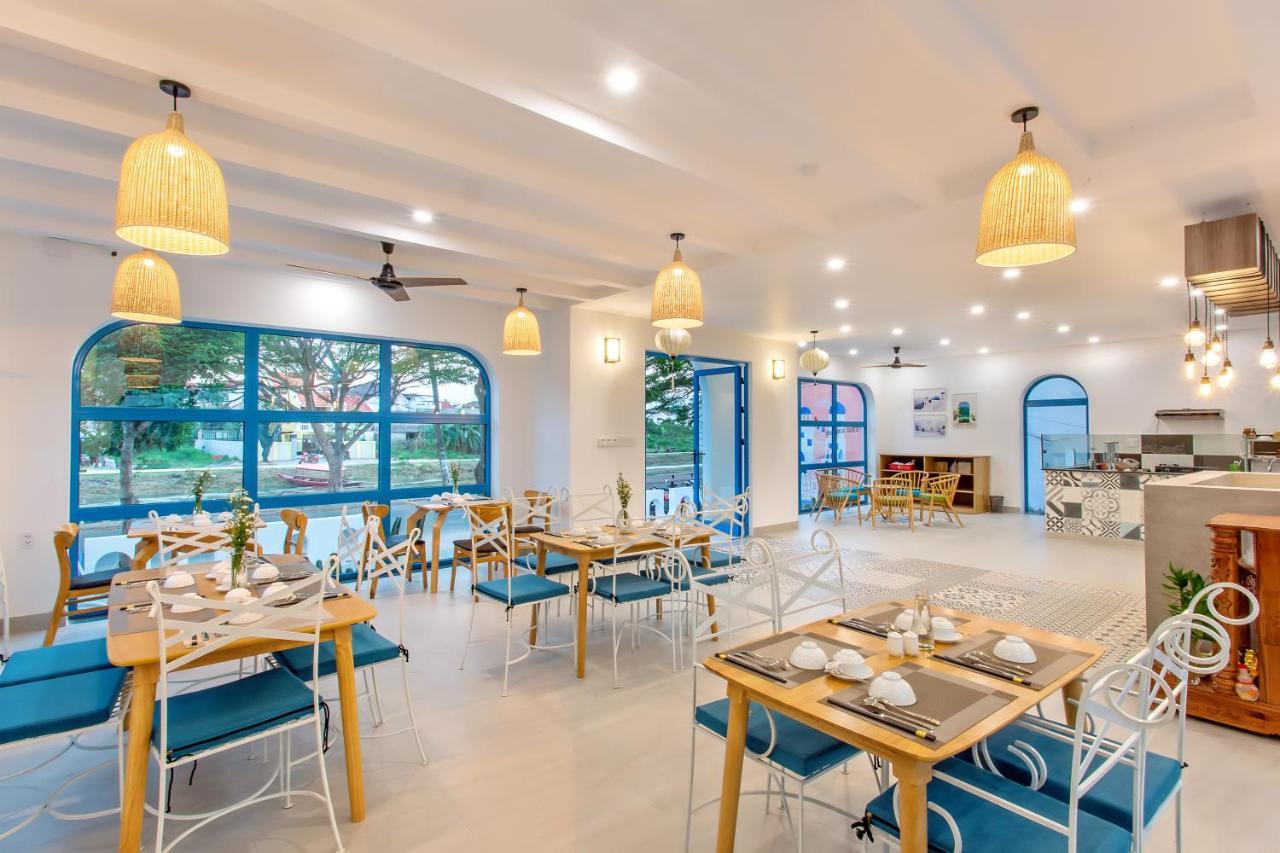 Vila Santorin Hoian *