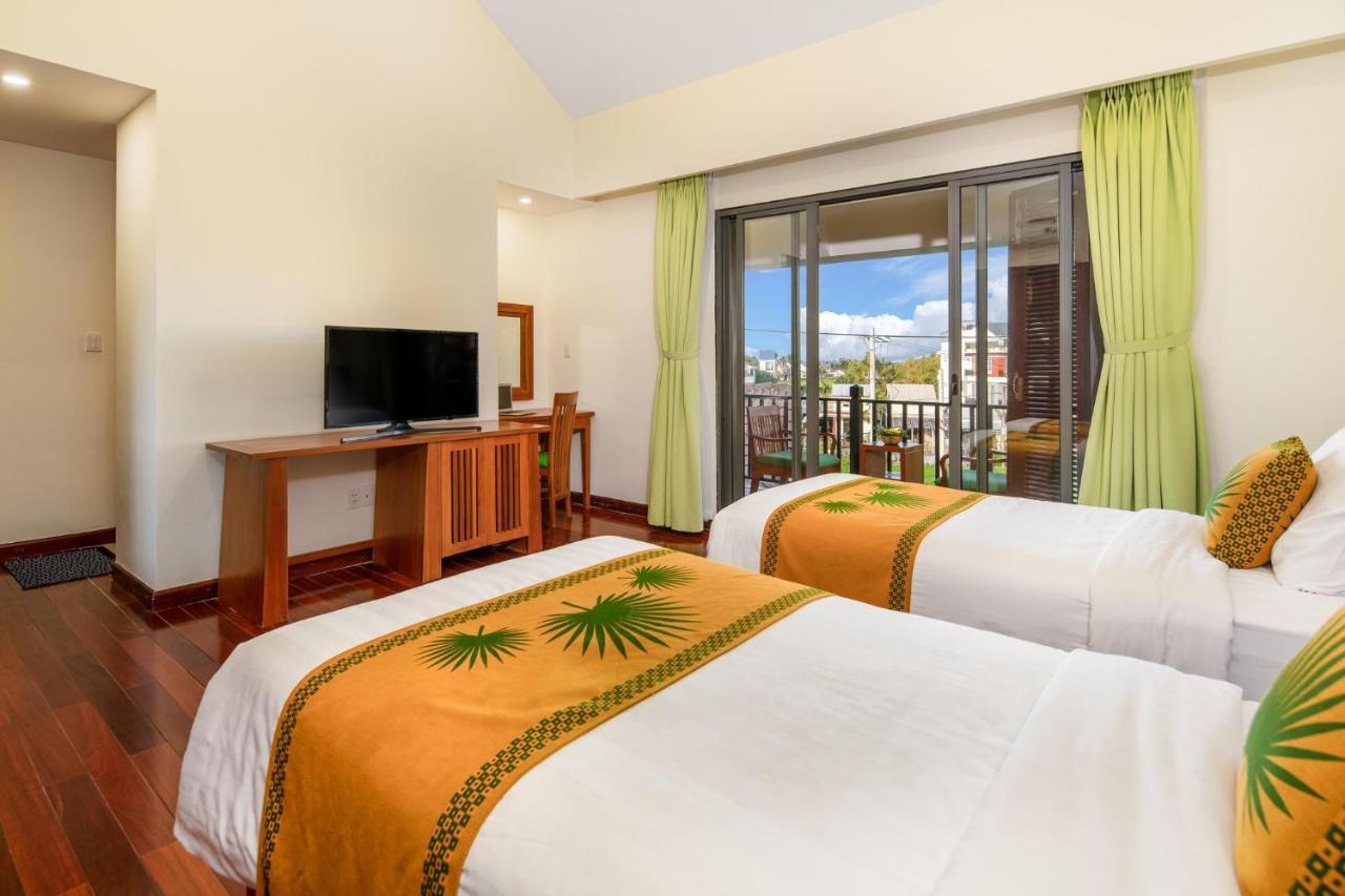 Hoa Co - Garden & Poolview 4*