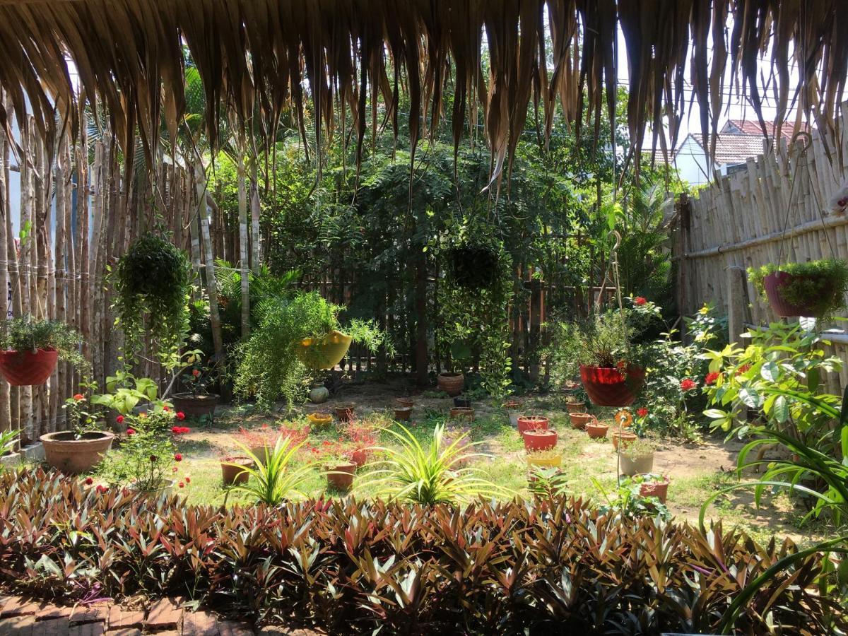 An Bang Sunrise Beach Bungalow