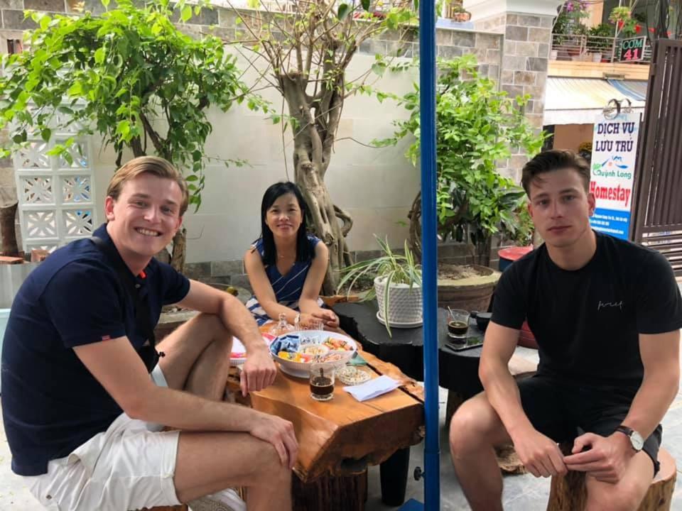 Quynh Long * Hoi An