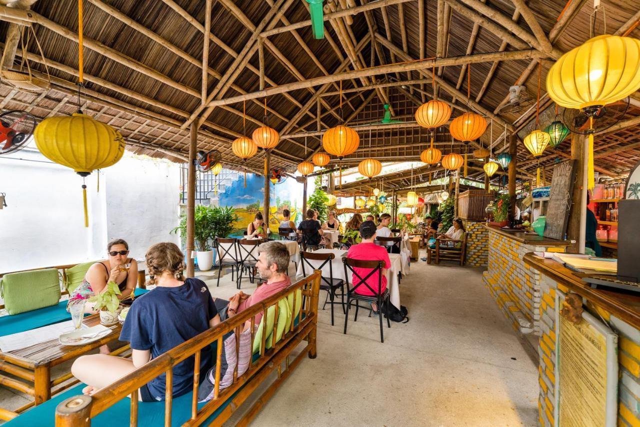 Homestay Under The Coconut Tree