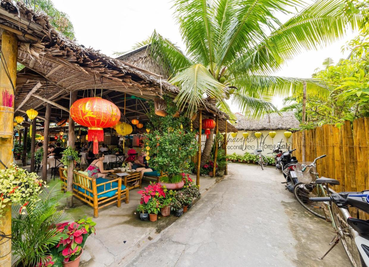 Under The Coconut Tree Homestay *