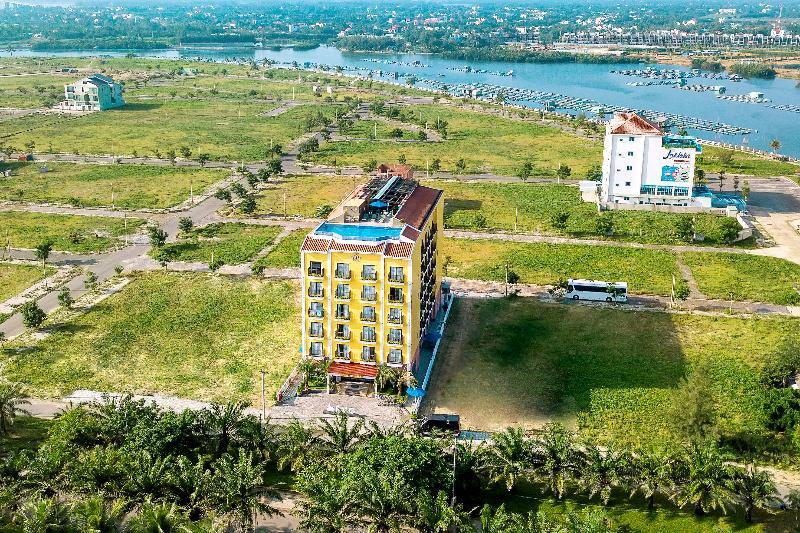 Fivitel Hotel 4*